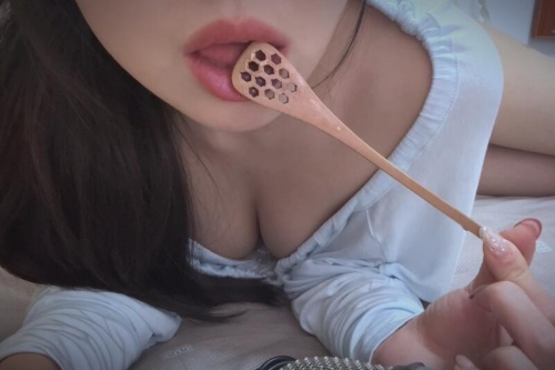 婉儿别闹:ASMR助眠的“心灵鸡汤”——失眠者的温柔陪伴者-3 婉儿别闹:ASMR助眠的“心灵鸡汤”——失眠者的温柔陪伴者-3